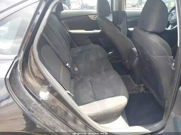 3KPF24AD8RE826547 2024 KIA FORTE - Image 8