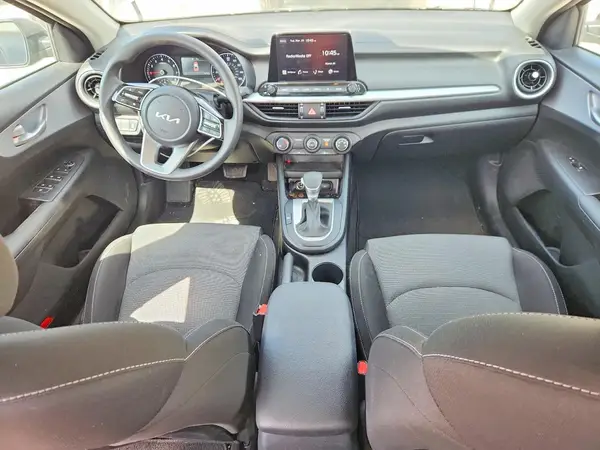 3KPF24AD8RE827536 2024 KIA FORTE - Image 8