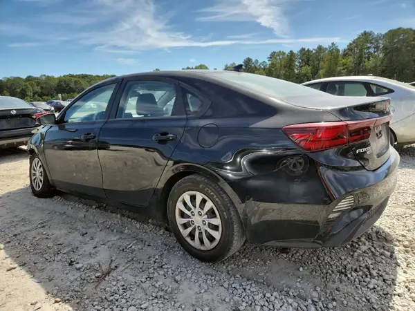 3KPF24AD8RE828170 2024 KIA FORTE - Image 2