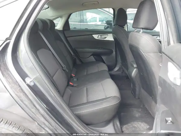 3KPF24AD8RE829030 2024 KIA FORTE - Image 8