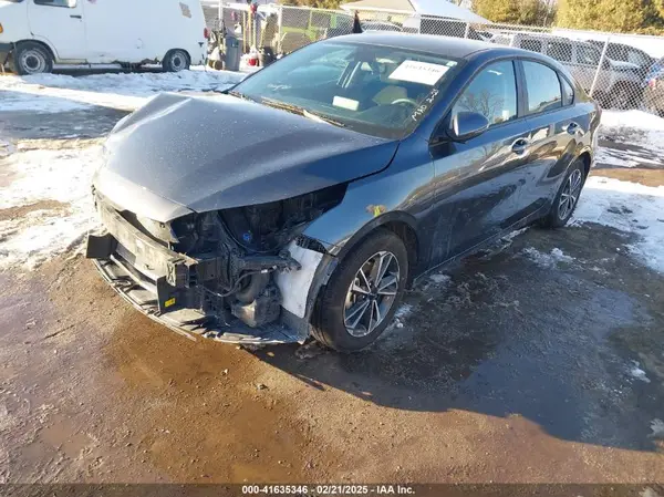 3KPF24AD8RE836463 2024 KIA FORTE - Image 2