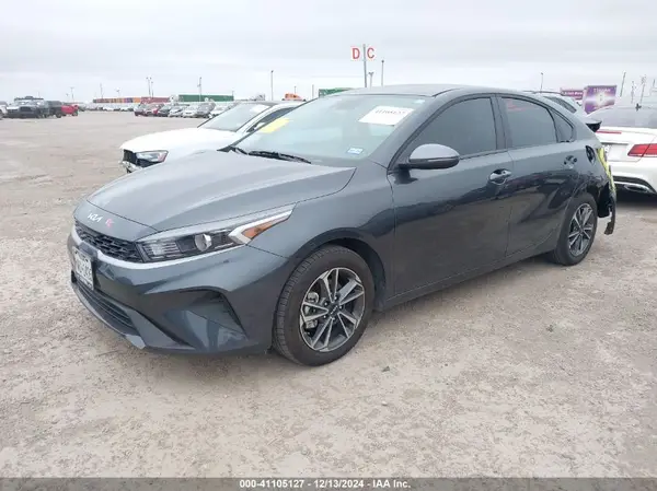3KPF24AD8RE838004 2024 KIA FORTE - Image 2