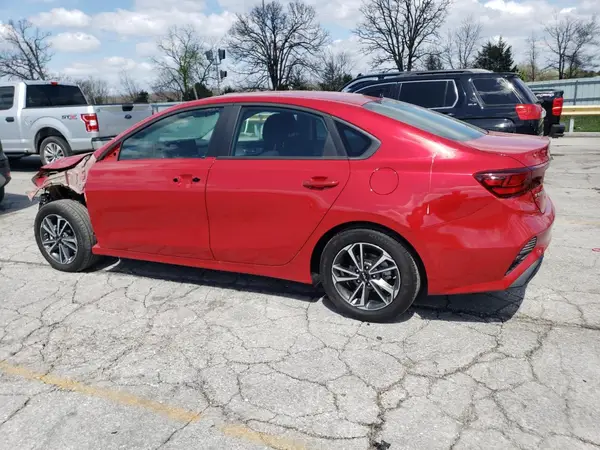 3KPF24AD8RE838312 2024 KIA FORTE - Image 2