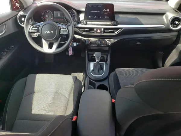 3KPF24AD8RE838312 2024 KIA FORTE - Image 8