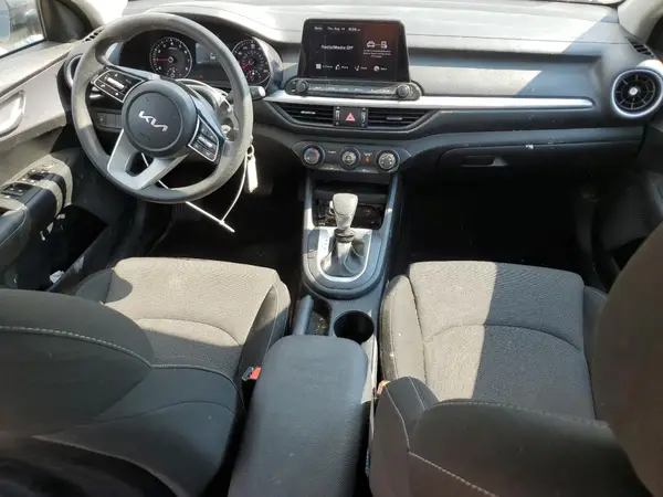 3KPF24AD8RE839380 2024 KIA FORTE - Image 8