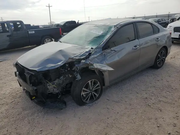 3KPF24AD8RE840495 2024 KIA FORTE - Image 1