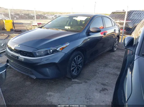 3KPF24AD8RE841016 2024 KIA FORTE - Image 2