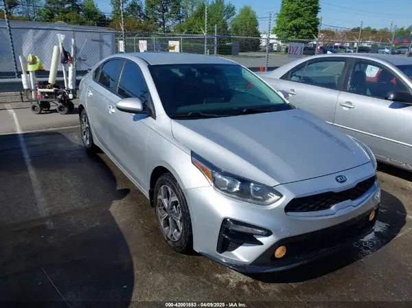 3KPF24AD9KE004748 2019 KIA FORTE - Image 1