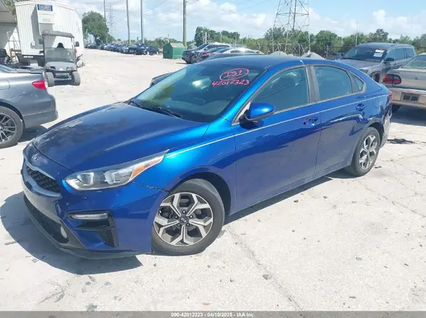 3KPF24AD9KE006337 2019 KIA FORTE - Image 2