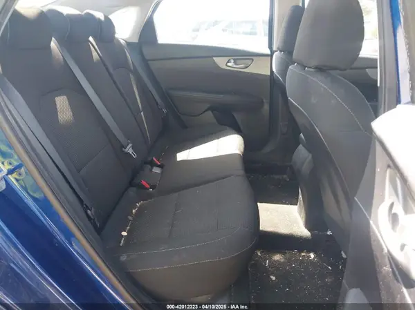3KPF24AD9KE006337 2019 KIA FORTE - Image 8