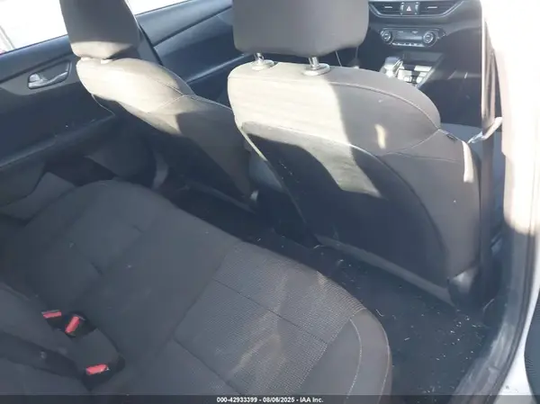 3KPF24AD9KE006631 2019 KIA FORTE - Image 8