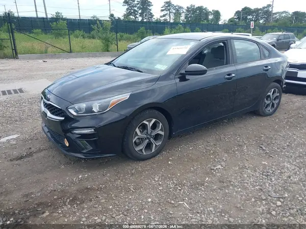 3KPF24AD9KE007536 2019 KIA FORTE - Image 2