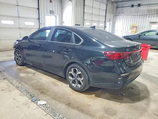 3KPF24AD9KE008718 2019 KIA FORTE - Image 2