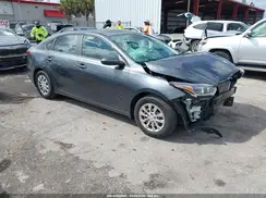 3KPF24AD9KE009142 2019 KIA FORTE