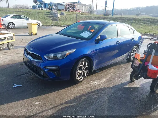 3KPF24AD9KE009755 2019 KIA FORTE - Image 2