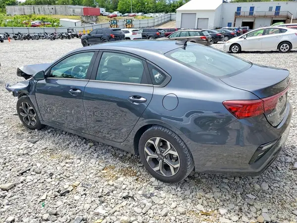3KPF24AD9KE010405 2019 KIA FORTE - Image 2