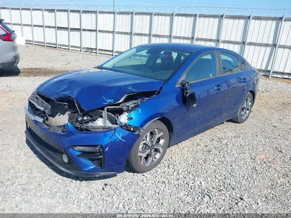 3KPF24AD9KE011926 2019 KIA FORTE - Image 2