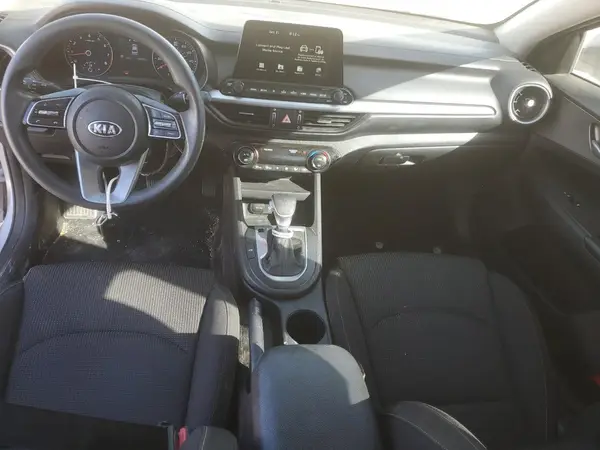 3KPF24AD9KE013899 2019 KIA FORTE - Image 8