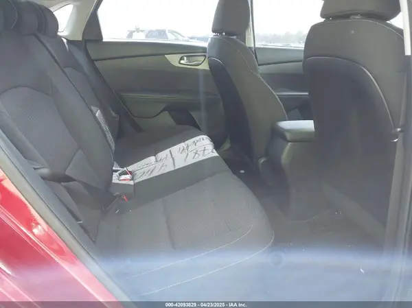 3KPF24AD9KE014180 2019 KIA FORTE - Image 8