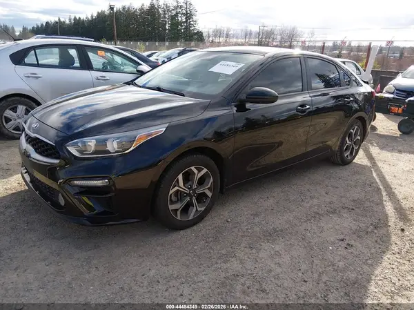 3KPF24AD9KE016835 2019 KIA FORTE - Image 2