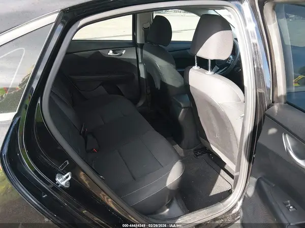 3KPF24AD9KE016835 2019 KIA FORTE - Image 8