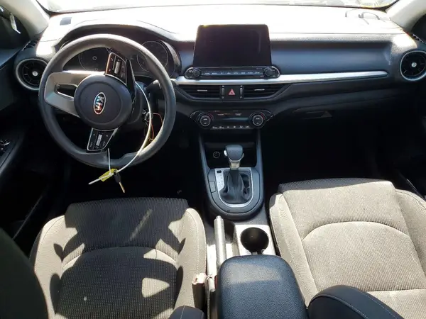 3KPF24AD9KE022327 2019 KIA FORTE - Image 8