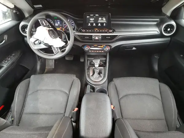 3KPF24AD9KE022456 2019 KIA FORTE - Image 8