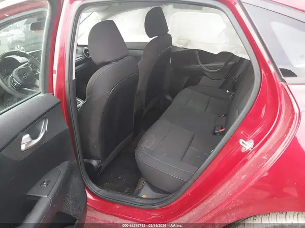 3KPF24AD9KE022733 2019 KIA FORTE - Image 8