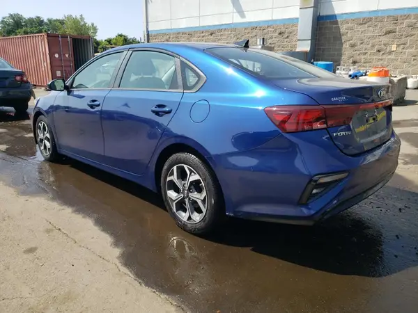 3KPF24AD9KE023445 2019 KIA FORTE - Image 2