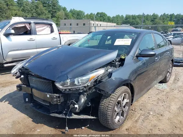 3KPF24AD9KE023509 2019 KIA FORTE - Image 2
