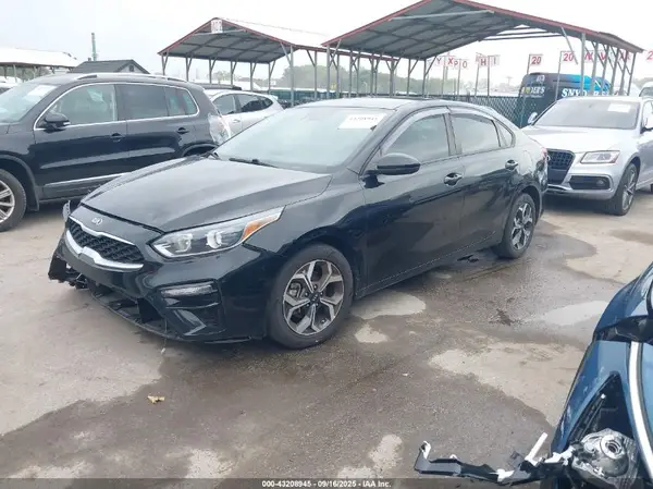 3KPF24AD9KE027429 2019 KIA FORTE - Image 2