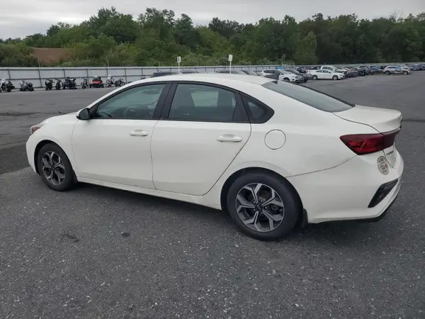 3KPF24AD9KE028922 2019 KIA FORTE - Image 2