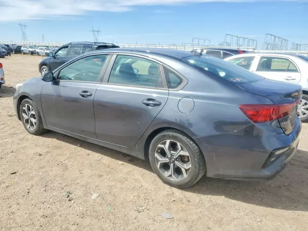3KPF24AD9KE030041 2019 KIA FORTE - Image 2