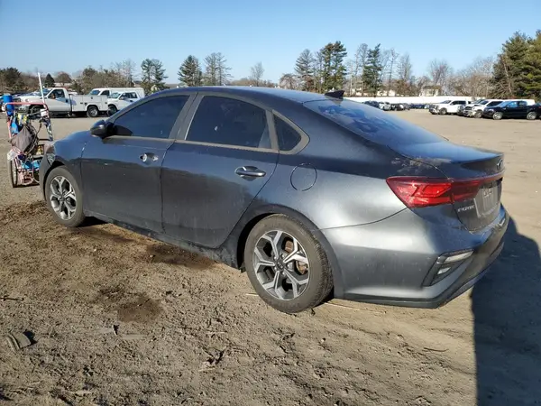 3KPF24AD9KE030735 2019 KIA FORTE - Image 2