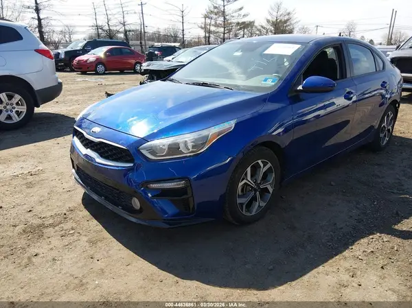 3KPF24AD9KE032257 2019 KIA FORTE - Image 2