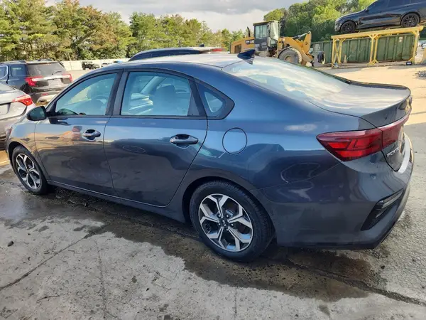 3KPF24AD9KE032324 2019 KIA FORTE - Image 2