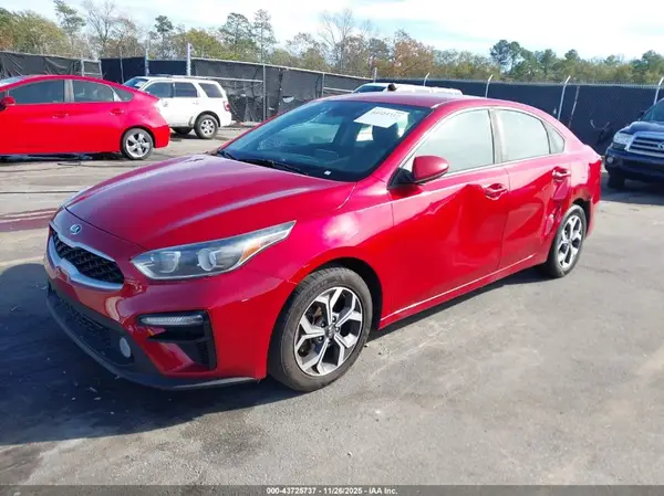3KPF24AD9KE032713 2019 KIA FORTE - Image 2