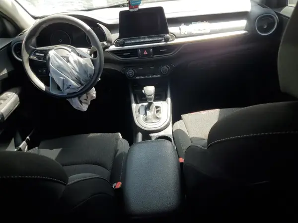 3KPF24AD9KE034123 2019 KIA FORTE - Image 8