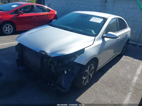 3KPF24AD9KE035420 2019 KIA FORTE - Image 2