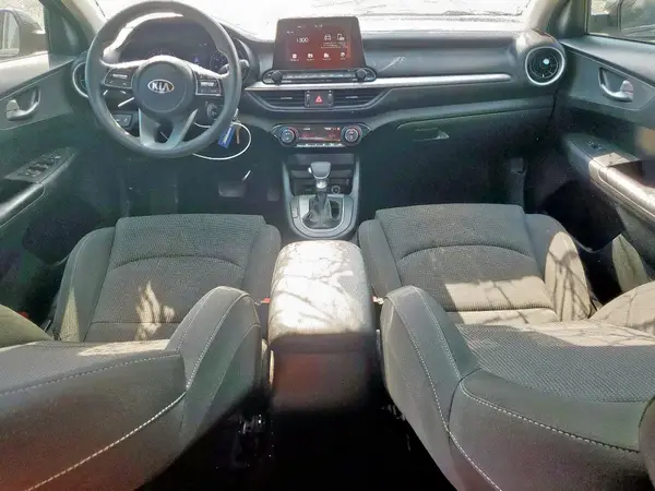 3KPF24AD9KE035711 2019 KIA FORTE - Image 8