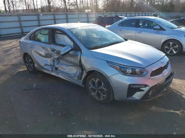 3KPF24AD9KE040536 2019 KIA FORTE - Image 1