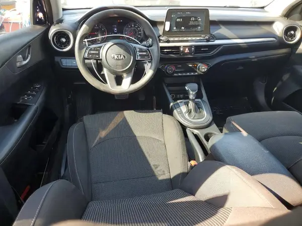 3KPF24AD9KE042299 2019 KIA FORTE - Image 8