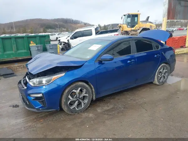 3KPF24AD9KE042481 2019 KIA FORTE - Image 2
