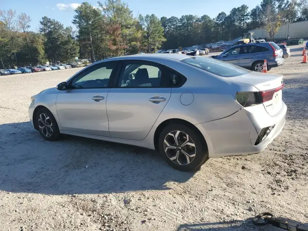 3KPF24AD9KE044599 2019 KIA FORTE - Image 2