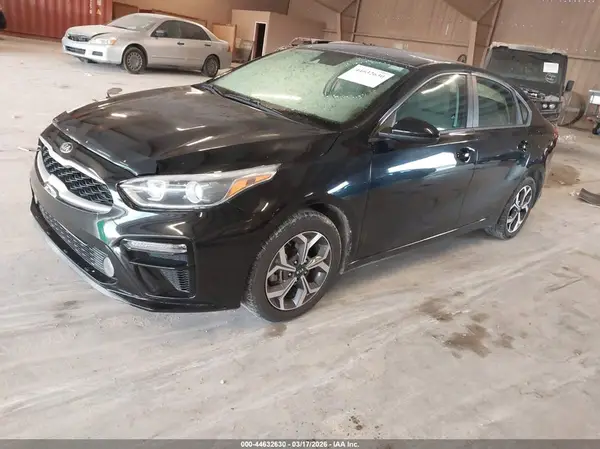 3KPF24AD9KE045168 2019 KIA FORTE - Image 2