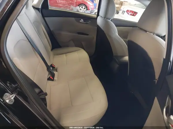 3KPF24AD9KE045168 2019 KIA FORTE - Image 8
