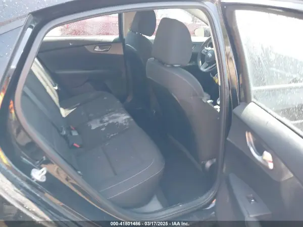 3KPF24AD9KE045316 2019 KIA FORTE - Image 8