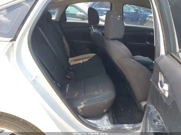 3KPF24AD9KE046823 2019 KIA FORTE - Image 8