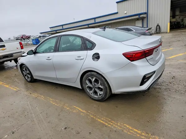 3KPF24AD9KE048183 2019 KIA FORTE - Image 2