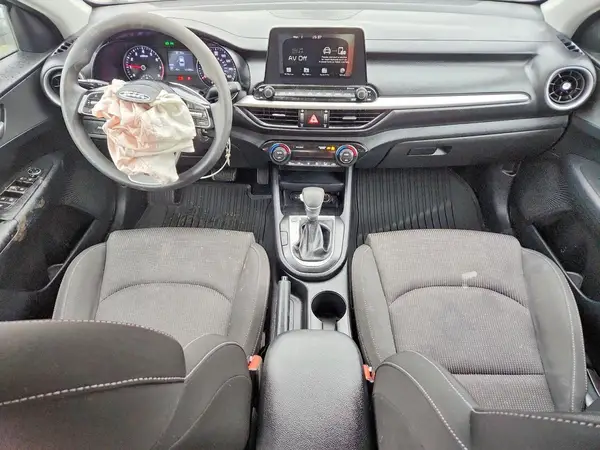 3KPF24AD9KE048183 2019 KIA FORTE - Image 8